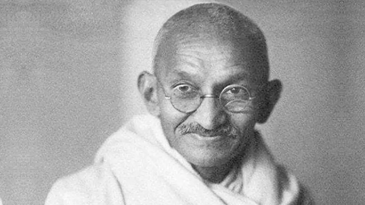 Mahatma Gandhi Quotes On Leadership, Love, Truth, Education, Youth
